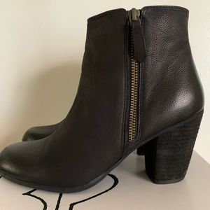 BP Trolley Lea booties